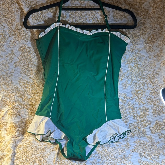 Zaful Other - Zaful Green and White One Piece